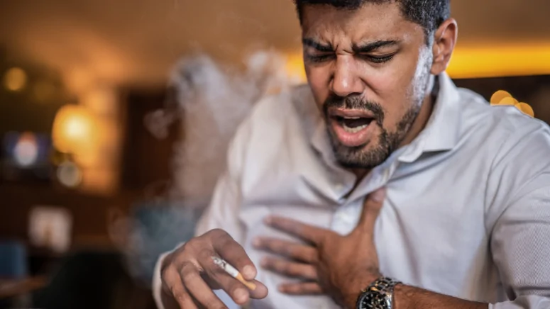 noticia-fiquires-los-fumadores-tienen-mas-riesgo-de-sufrir-complicaciones-por-covid-19